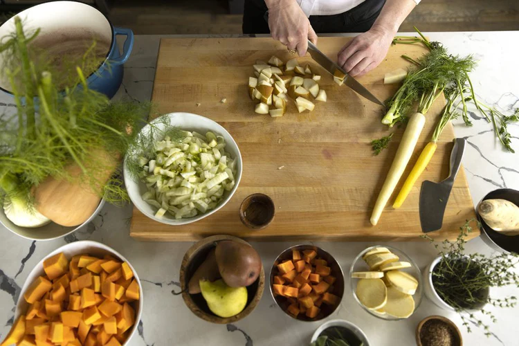 inside_the_kitchen_of_18_chestnuts